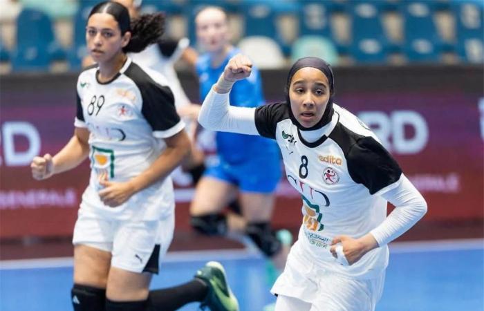 بالبلدي : موعد
      مباراة
      مصر
      والصين
      في
      ربع
      نهائي
      بطولة
      العالم
      لكرة
      اليد
      للناشئات
