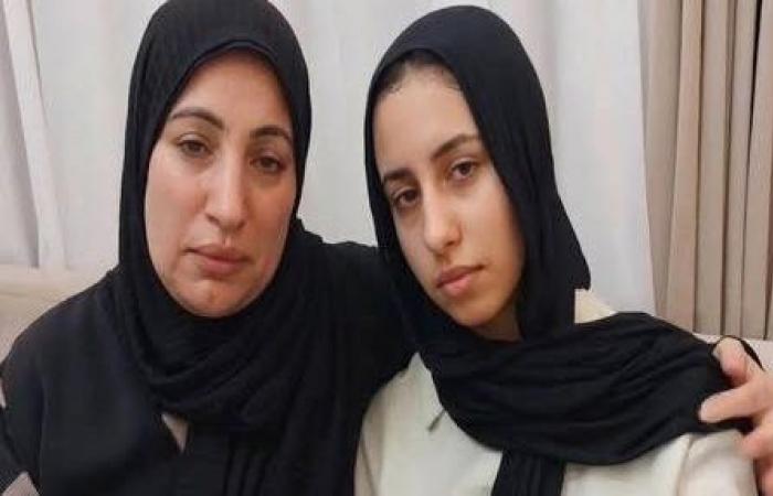 بالبلدي : عاجل|
      «مش
      أوراقي
      ولا
      خطي»..
      الطالبة
      صاحبة
      مجموع
      الـ4%
      بالثانوية
      تفجر
      مفاجأة
      بعد
      التظلم