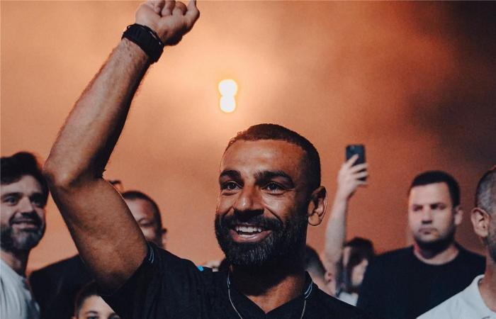 بالبلدي : حشود
      ضخمة
      من
      أجل
      الملك..
      ماذا
      قالت
      صحف
      العالم
      عن
      استقبال
      جمهور
      طرابزون
      لـ
      محمد
      صلاح؟