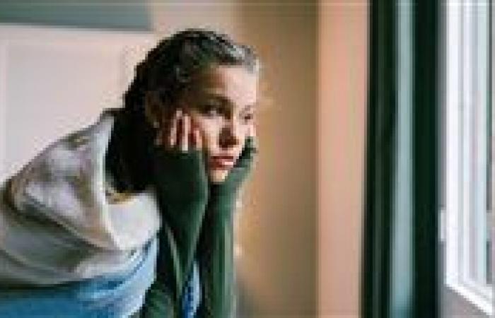 بالبلدي: كيف
      تؤثر
      الوحدة
      على
      صحتك
      بشكل
      سلبي؟