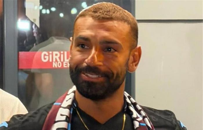 بالبلدي : فيديو
      |
      أمر
      لا
      يصدق..
      أول
      تعليق
      من
      محمد
      صلاح
      بعد
      وصوله
      مطار
      طرابزون
      أمام
      حشد
      أسطوري