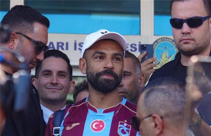 بالبلدي : من
      أجل
      المصريين..
      الخطوط
      الجوية
      التركية
      تتخذ
      قرارًا
      بعد
      تعاقد
      صلاح
      مع
      طرابزون