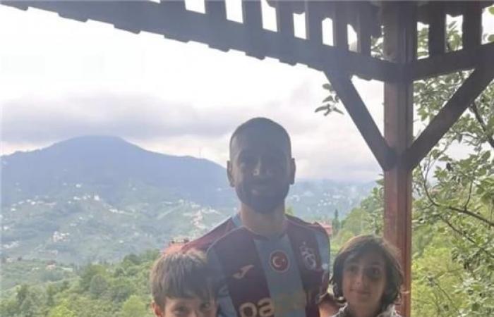 بالبلدي : فيديو
      |
      محمد
      صلاح
      يستعد
      لتصوير
      إعلان
      ترويجي
      بعد
      انتقاله
      إلى
      طرابزون