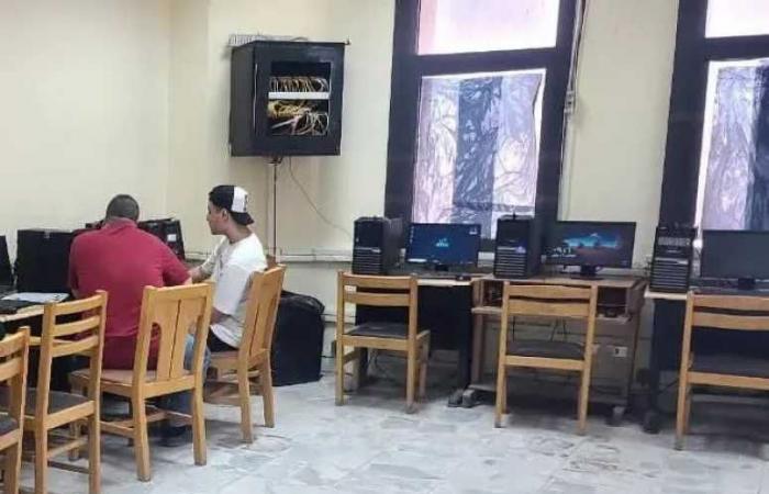 جامعة
      أسوان
      تفتح
      أبوابها
      لطلاب
      المرحلة
      الأولى
      للتنسيق
      الإلكتروني