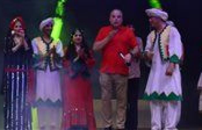 بالبلدي: «غرام
      في
      الكرنك»
      يحقق
      100
      ألف
      جنيه
      في
      أول
      ليلتين
      بالإسكندرية