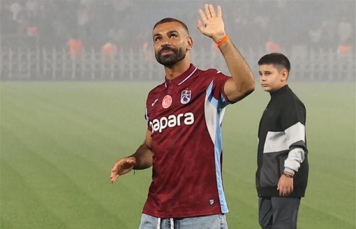 بالبلدي : محمد
      صلاح
      يثير
      جنون
      سيدة
      مسنة
      في
      تركيا