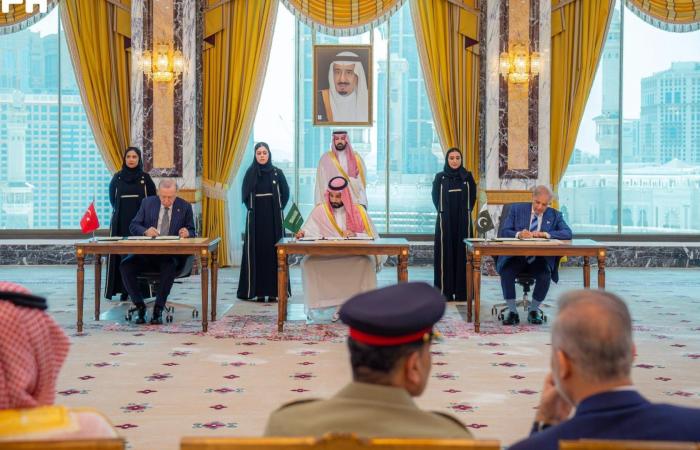 بالبلدي: "رسالة تحذير لطهران".. تحليل: أهداف اتفاقية مكة للدفاع المشترك بين السعودية وتركيا وباكستان