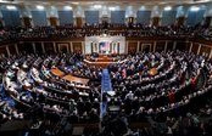 بالبلدي: مجلس
      الشيوخ
      الأمريكي
      يقر
      مشروع
      قانون
      لفرض
      عقوبات
      جديدة
      على
      روسيا