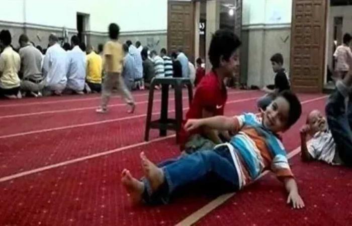 حكم
      اصطحاب
      الأطفال
      الصغار
      إلى
      صلاة
      الجمعة..
      الأزهر
      للفتوى
      يحسم
      الجدل