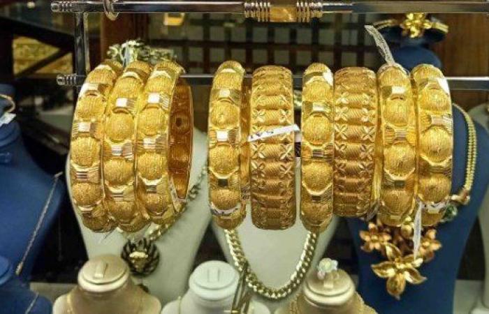 بالبلدي: سعر
      الذهب
      اليوم
      الجمعة
      تقفز
      بقوة..
      عيار
      21
      يرتفع
      130
      جنيهًا
      بالتعاملات
      المسائية