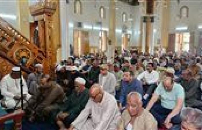 بالبلدي: دار
      الإفتاء
      تحسم
      الجدل:
      الكلام
      أثناء
      خطبة
      الجمعة
      لا
      يبطل
      الصلاة
      لكنه
      ينقص
      الأجر