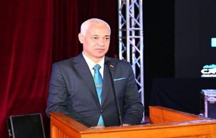 بالبلدي: جامعة
      أسيوط
      تحتفل
      بإنجاز
      خريجي
      كلية
      علوم
      الرياضة
      وتكرّم
      المتفوقين..
      والدكتور
      عبدالمولى
      يهنئ