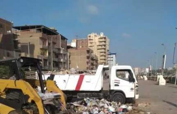 رفع
      910
      أطنان
      من
      بؤر
      المخلفات
      والتراكمات
      في
      يوم
      واحد
      بمراكز
      ومدن
      وأحياء
      الغربية