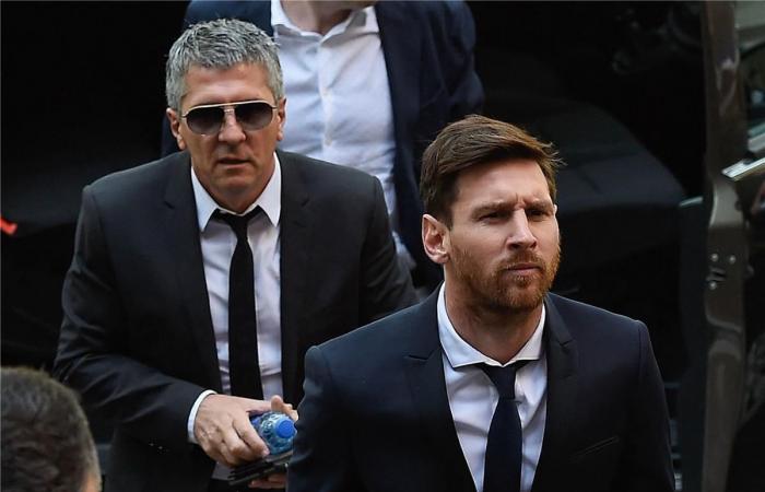 بالبلدي : أول
      رد
      فعل
      من
      برشلونة
      بعد
      وفاة
      والد
      ميسي