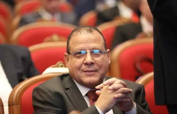 مجدي
      البدوي
      يكشف
      كواليس
      أزمة
      «كارنيه
      فتاة
      أوبر»
      مع
      نقابة
      الصحفيين..
      «البلشي
      تواصل
      معي
      مرتين»