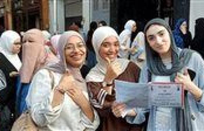 بالبلدي : عاجل...
      هل
      يتغير
      رقم
      الجلوس
      فى
      امتحانات
      الدور
      الثانى
      للثانوية
      العامة
      2026؟