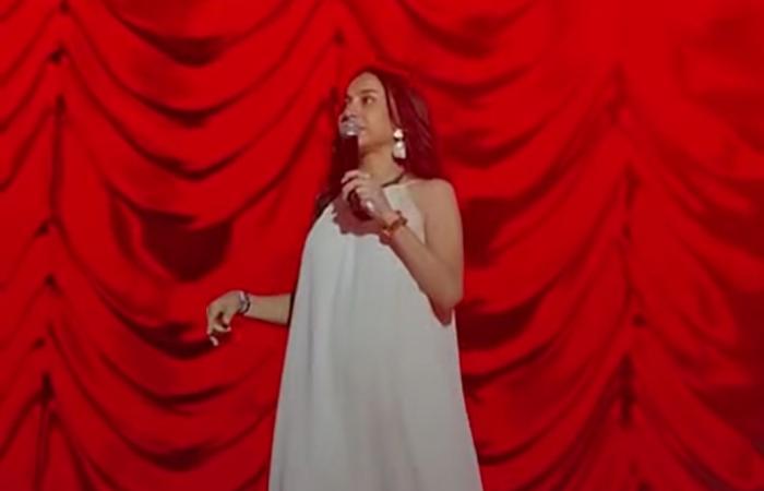 بالبلدي: بالصور..
      شيرين
      عبد
      الوهاب
      للجمهور
      في
      حفلها:
      "كلنا
      صوت
      مصر
      وربنا
      يخليكم
      ليا"