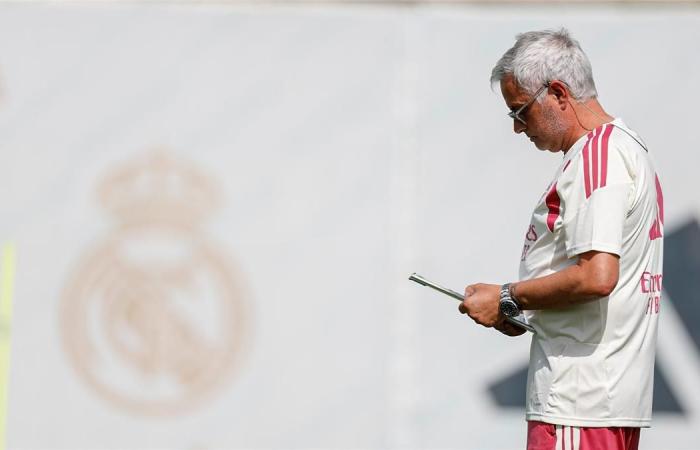بالبلدي : مورينيو
      يصدم
      لاعب
      ريال
      مدريد:
      مشاركتك
      معي
      أساسيًا
      مستحيلة