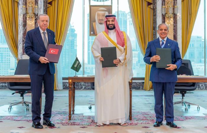 بالبلدي: وزير خارجية باكستان ينشر 7 إيضاحات حول اتفاقية مكة للدفاع المشترك مع السعودية وتركيا