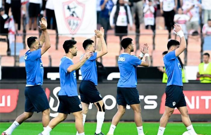 بالبلدي : مران
      الزمالك
      |
      تقسيمة
      فنية
      بين
      اللاعبين
      وتدريبات
      بدنية