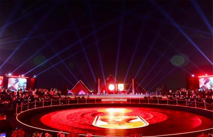 بالبلدي : سعد
      شلبي:
      الأهلي
      يواجه
      قطارًا
      شرسًا
      دمر
      أندية
      أخرى..
      ولا
      نمتلك
      رفاهية
      المال
