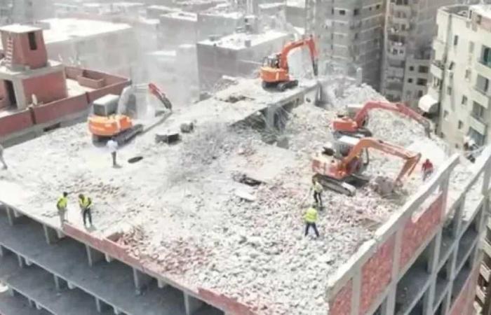 إزالة
      عقار
      من
      13
      طابق
      بالقاهرة
      لمخالفة
      شروط
      الترخيص