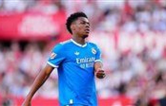 بالبلدي: تشواميني
      يحسم
      مستقبله
      مع
      ريال
      مدريد..
      ومورينيو
      يتمسك
      ببقائه