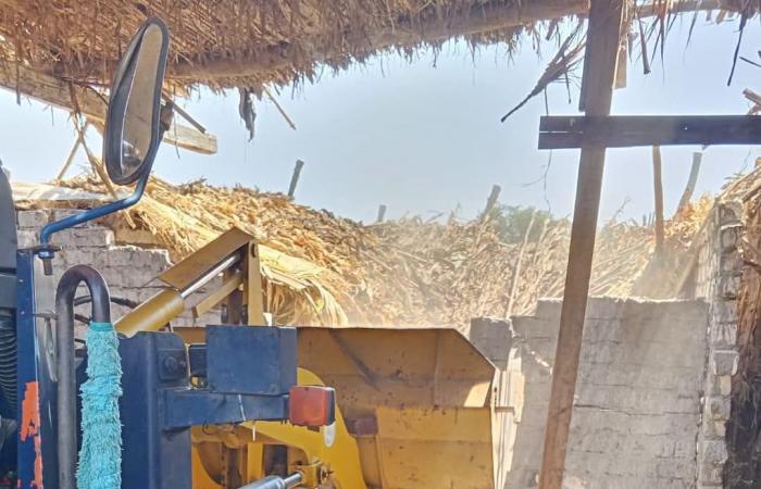 بالبلدي: بالصور:ازالات
      فورية
      لحالات
      تعدي
      علي
      الاراضي
      الزراعية
      والبناء
      المخالف
      ب4
      مراكز
      بالمنوفية