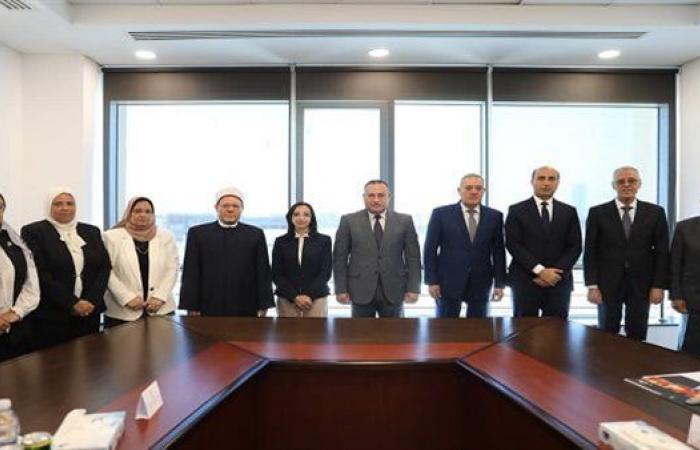 بالبلدي: مجلس
      أمناء
      جامعة
      دمنهور
      الأهلية
      يرسم
      ملامح
      المرحلة
      الجديدة..
      واللواء
      أحمد
      عبدالحليم
      رئيسًا