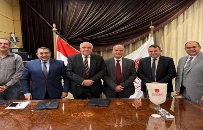 بالبلدي: جامعة
      المستقبل..
      تعليم
      دولي
      يصنع
      خريجي
      سوق
      العمل