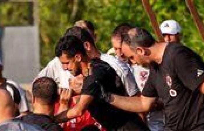 بالبلدي: شوبير:
      مدة
      غياب
      «بلعمري»
      9
      شهور..
      وإعلان
      الإصابة
      بدري
      جديد
      على
      الأهلي