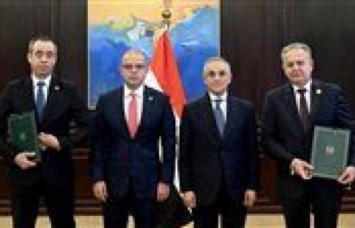 بالبلدي : وزيرا
      العدل
      والاستثمار
      يشهدان
      توقيع
      بروتوكول
      تعاون
      لتبسيط
      الاجراءات
      والتيسير
      على
      المستثمرين
      ورقمنة
      الخدمات