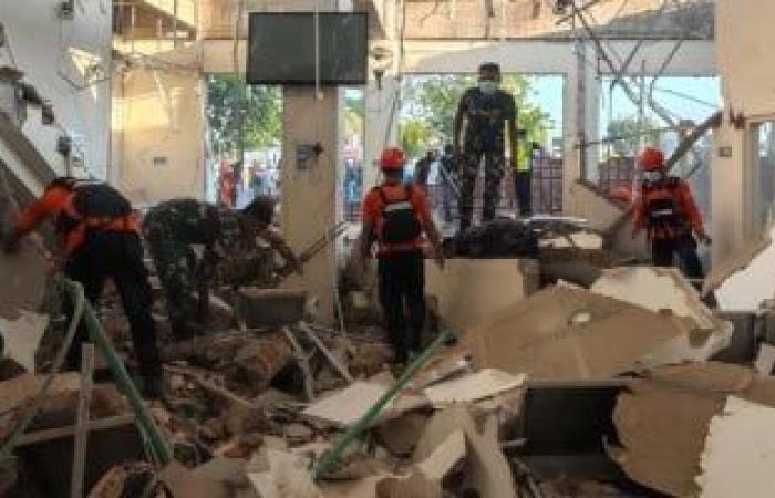 بالبلدي: زلزال
      بقوة
      7.7
      درجة
      يهز
      إندونيسيا
      ويخلف
      20
      قتيلًا