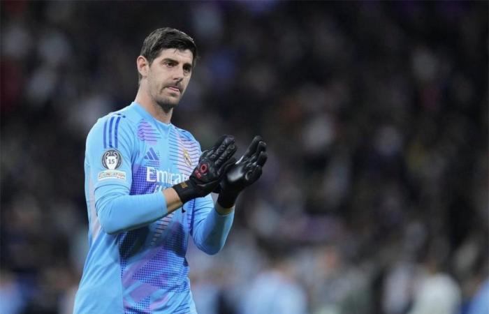 بالبلدي : كورتوا
      يكشف
      مطالب
      مورينيو
      من
      لاعبي
      ريال
      مدريد
      قبل
      الموسم
      الجديد