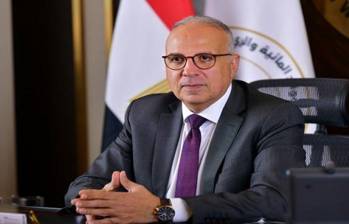 بالبلدي : وزير
      الري
      يفعّل
      «المتغيرات
      المكانية»
      بالذكاء
      الاصطناعي..
      رصد
      فوري
      للتعديات
      والمخالفات
      وحماية
      أصول
      الدولة