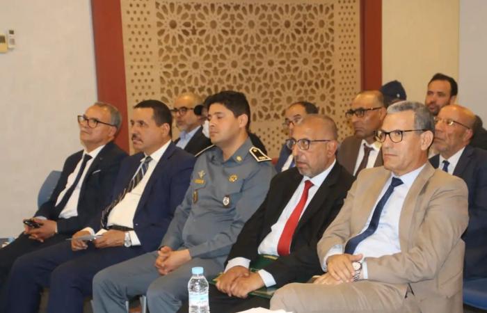 بالبلدي: مشاركة
      بارزة
      لامبارك
      حمية
      في
      يوم
      دراسي
      وطني
      بطنجة
      حول
      السلامة
      البحرية
      وإنقاذ
      الأرواح