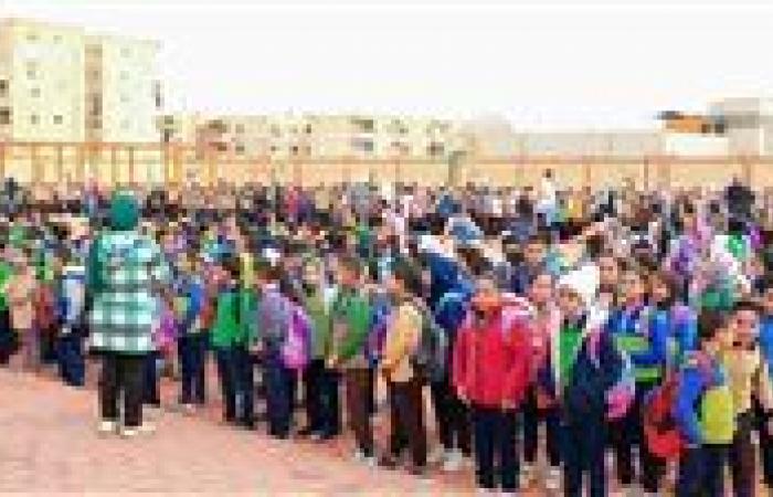 بالبلدي : استبعاد
      مدير
      مدرسة
      بالجيزة
      ونقله
      للواحات
      البحرية
      لتقصيره
      في
      العمل