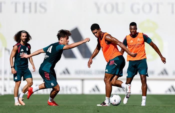 بالبلدي : بعد
      مورينيو
      ..
      ريال
      مدريد
      يقدم
      صفقته
      الجديدة