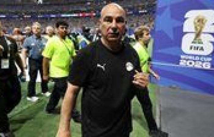 بالبلدي: شوبير:
      فيفا
      أرسل
      4
      خطابات
      ضد
      التوأم
      وزيكو
      بسبب
      أحداث
      مباراة
      الأرجنتين