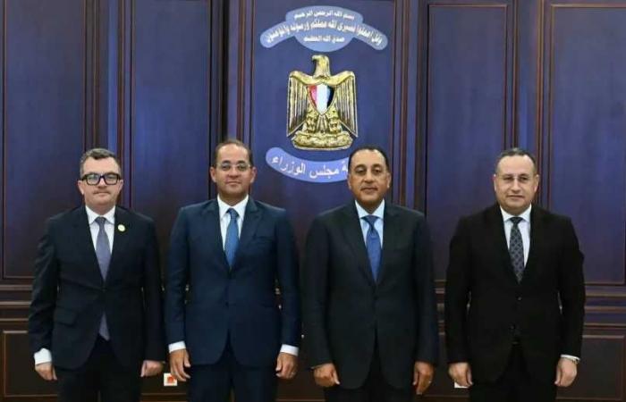 ٤٨
      مليار
      جنيه
      للانطلاق
      بجامعات
      ”القاهرة
      وعين
      شمس
      والإسكندرية
      والمنصورة
      وأسيوط»
      والارتقاء
      بتصنيفها
      إلى
      TIER1