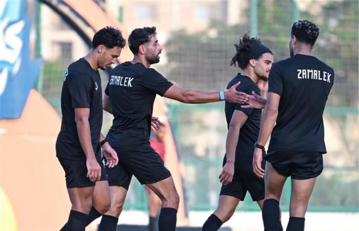 بالبلدي : تشكيل
      الزمالك
      المتوقع
      أمام
      الاتحاد
      السكندري
      في
      الدوري..
      ثلاثي
      في
      الهجوم