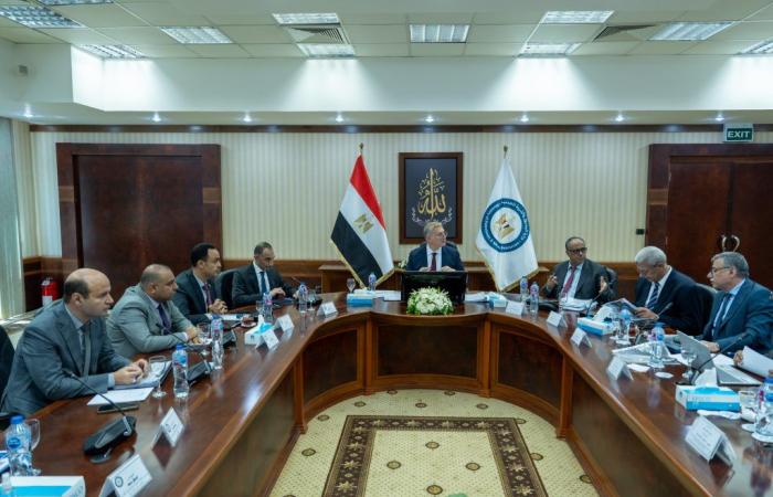 بالبلدي : «أنربك»
      تحقق
      أعلى
      إنتاج
      للبنزين
      عالي
      الأوكتان
      في
      تاريخها
      وتغطي
      أكثر
      من
      30%
      من
      الإنتاج
      المحلي