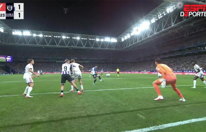 بالبلدي : فيديو
      |
      كالاترافا
      يسجل
      هدف
      تعادل
      إسبانيول
      أمام
      ريال
      مدريد