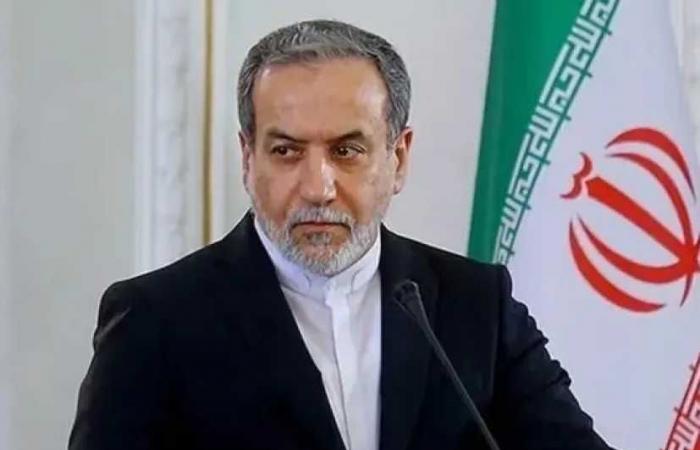 وزير
      الخارجية
      الإيراني:
      إيران
      لا
      تخشى
      التهديدات
      والحصار