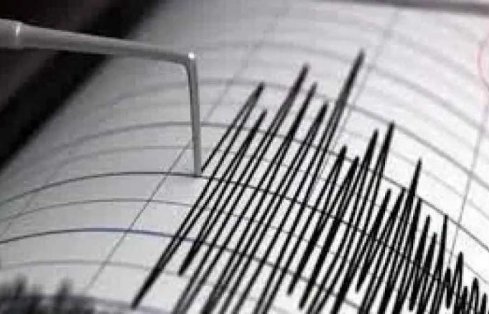 زلزال
      بقوة
      3.1
      درجة
      يضرب
      كوريا
      الجنوبية..
      السلطات:
      المفاعلات
      النووية
      تعمل
      طبيعيًا
