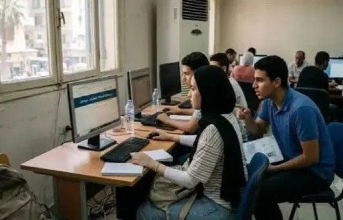 بالبلدي: تنسيق
      المرحلة
      الثالثة
      2026..
      خريطة
      الكليات
      المتاحة
      لطلاب
      الشعبة
      العلمية