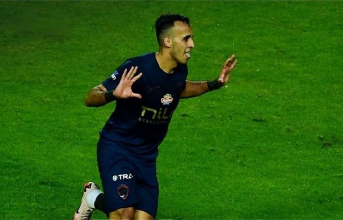 بالبلدي : شوبير
      يُدافع
      عن
      ناصر
      منسي:
      إدارة
      الزمالك
      هي
      السبب