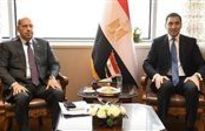 بالبلدي: رئيس
      الأولمبية:
      أبطالنا
      يرفعون
      اسم
      مصر
      عاليًا..
      والإعلام
      الوطني
      شريك
      في
      النجاح