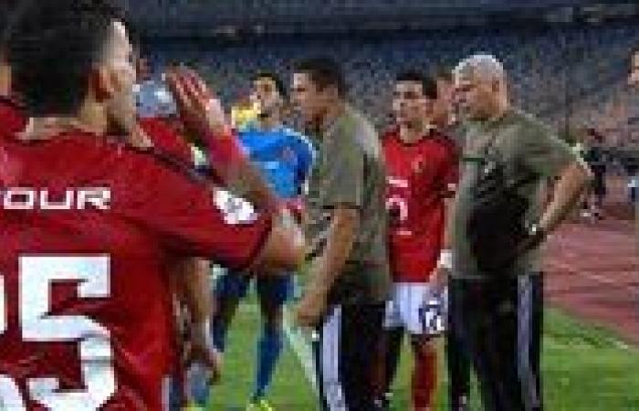 بالبلدي: محمد
      عبدالجليل:
      عموتة
      لا
      يكذب..
      والزمالك
      صعب
      ينافس
      بسبب
      إيقاف
      القيد