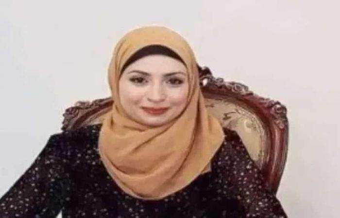 الصحفية
      آية
      ياسر
      تطمئن
      جمهورها
      بعد
      استغاثتها:
      «الحمد
      لله
      أنا
      بخير»